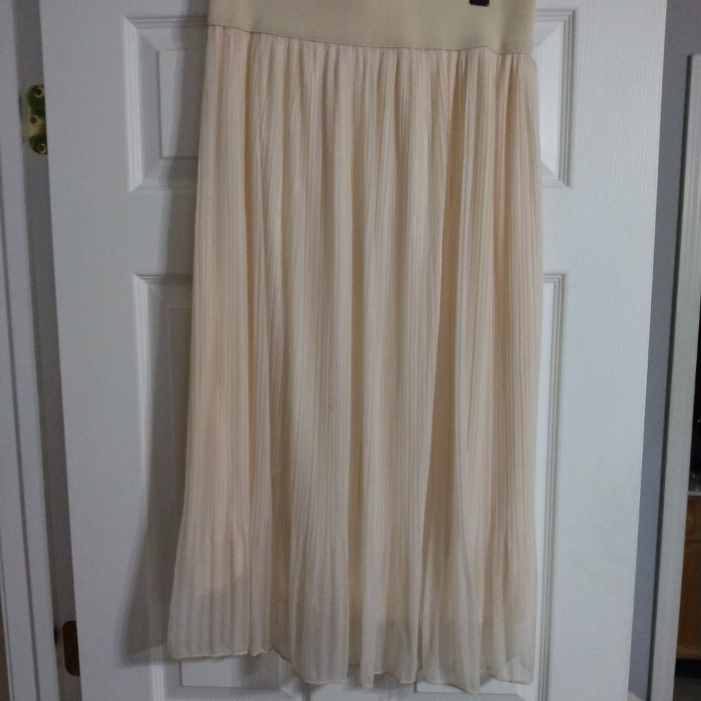 Metro wear skirt sz L